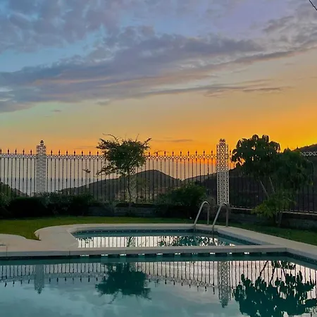 Villa Con Encanto - Alojamiento En Malaga Lodge *