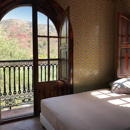 Con Encanto En 山林小屋 *