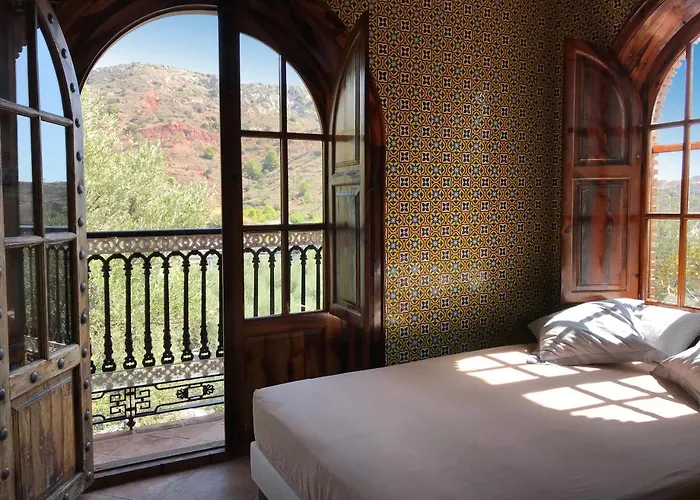 Con Encanto En Lodge *